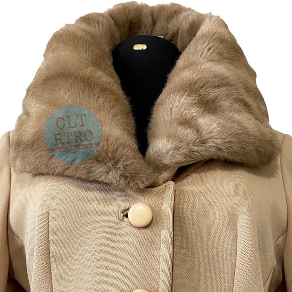 vtg Lilli Ann • Car Coat w Dramatic Collar & Cuffs - Picture 2 of 16